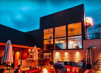 Sizzler Sampler: Town’s Best Fireplaces! fireplace patio